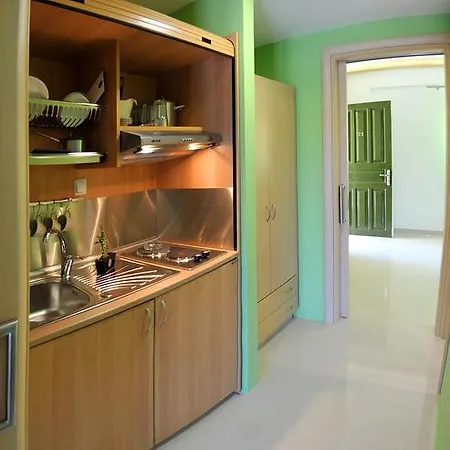 Apartament Vliho Bay &