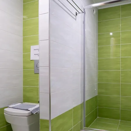 Vliho Bay & Apartament Yénion