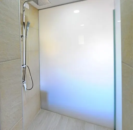 Vliho Bay & Apartment