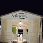 Vliho Bay & Yénion