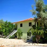 Vliho Bay & Daire