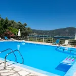 Vliho Bay & *
