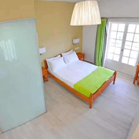 アパート Vliho Bay & Yénion