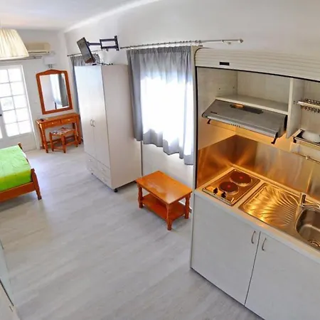 アパート Vliho Bay & Yénion