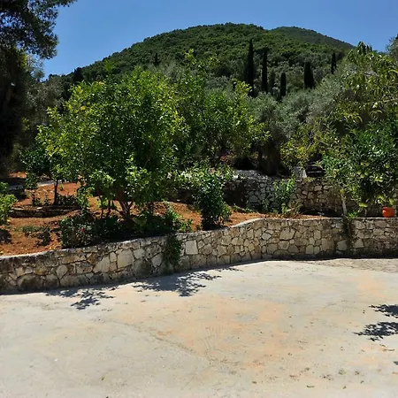 Vliho Bay & アパート