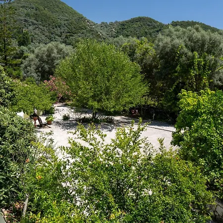 Vliho Bay & * Yénion