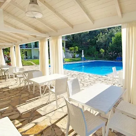 Vliho Bay & Apartment